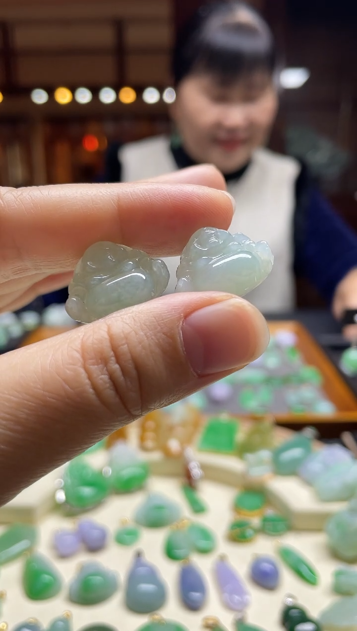 【闪购商品】翡翠颈饰未镶嵌佛公多样性发其一