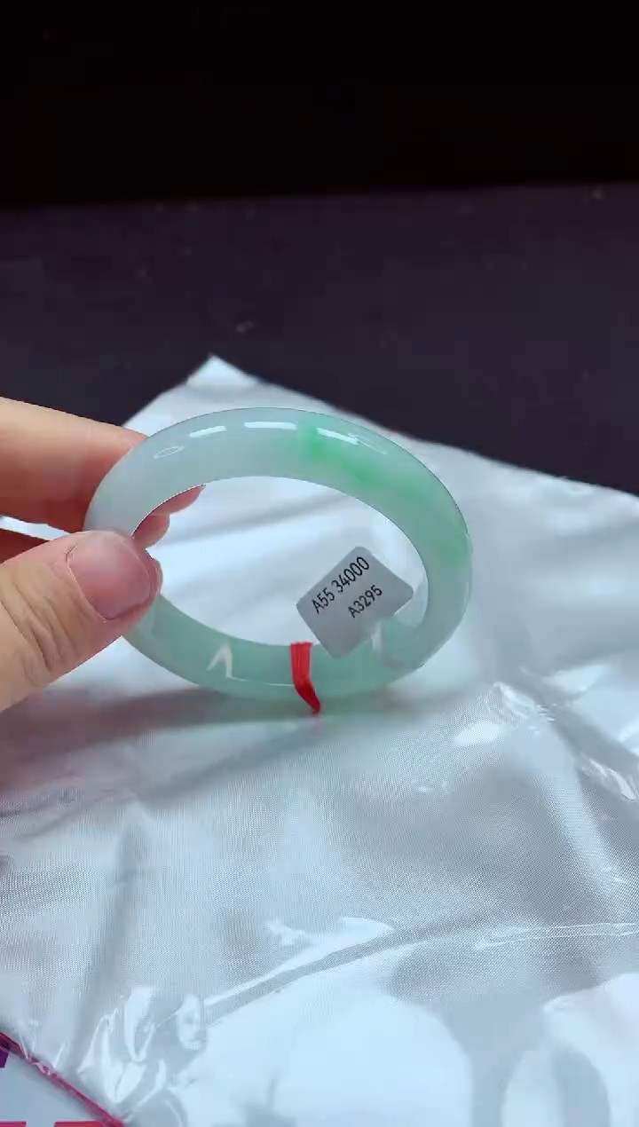 【闪购商品】翡翠手镯未镶嵌镯子55+