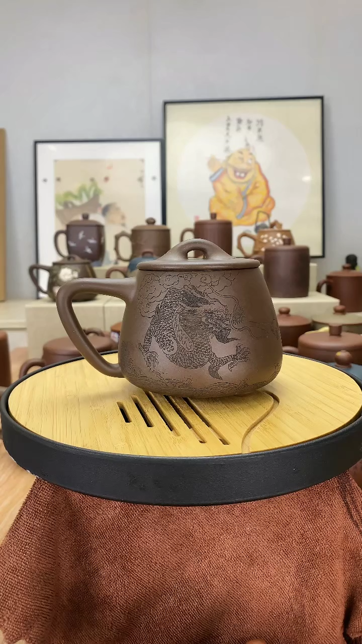 【闪购商品】紫砂茶杯龙腾盛世刻绘石瓢