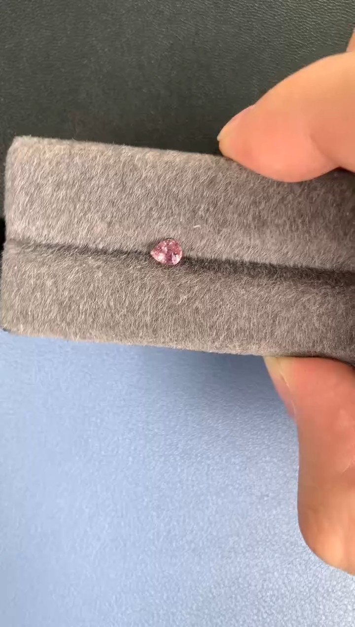 【闪购商品】彩色蓝宝石裸石未镶嵌一粒52分斯里兰卡老烧