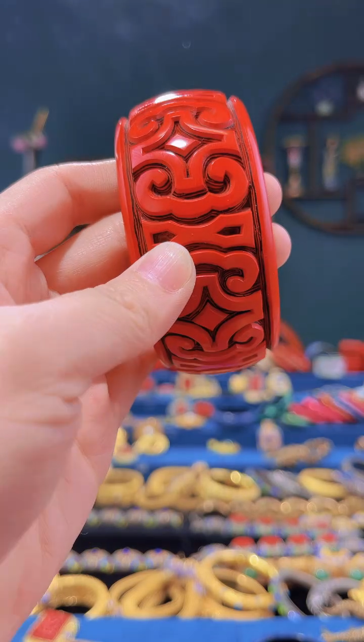 【闪购商品】雕漆手镯剔犀圈口64