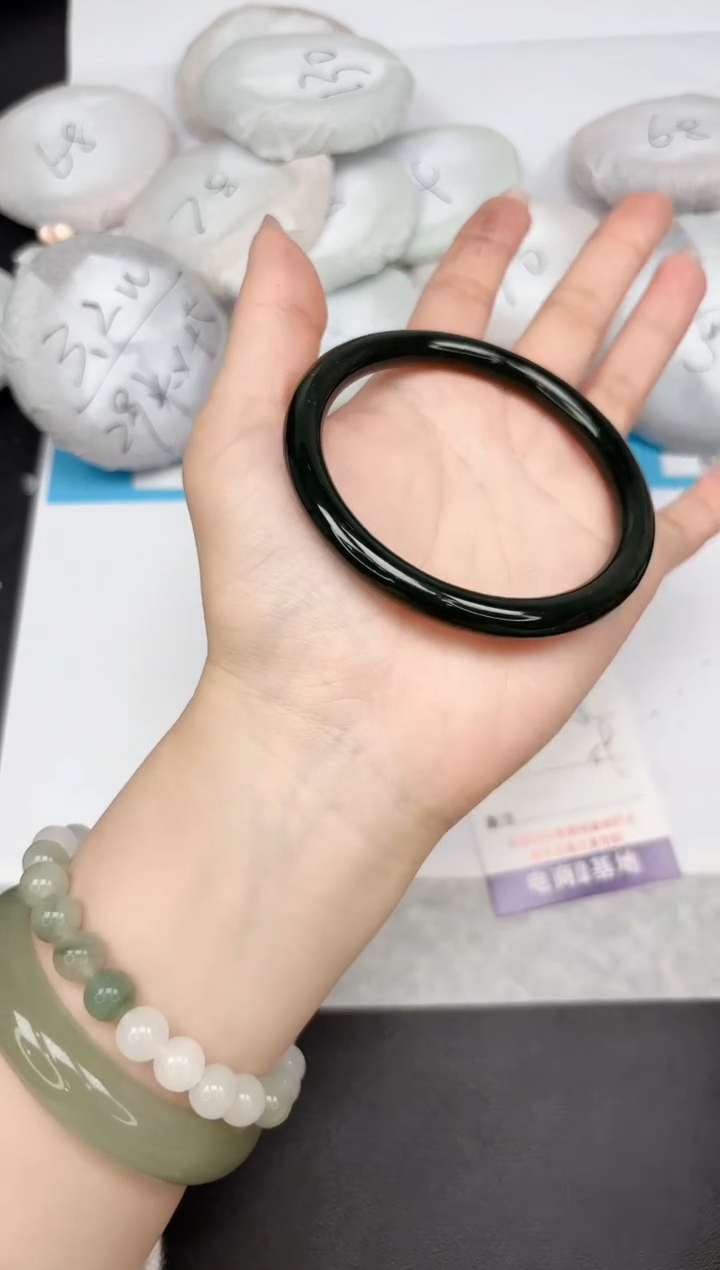 【闪购商品】和田玉手镯未镶嵌218-