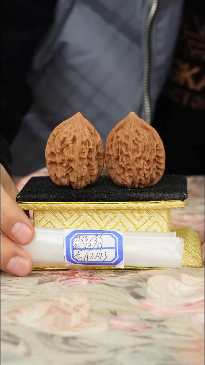 【闪购商品】文玩核桃把件鸡心有修