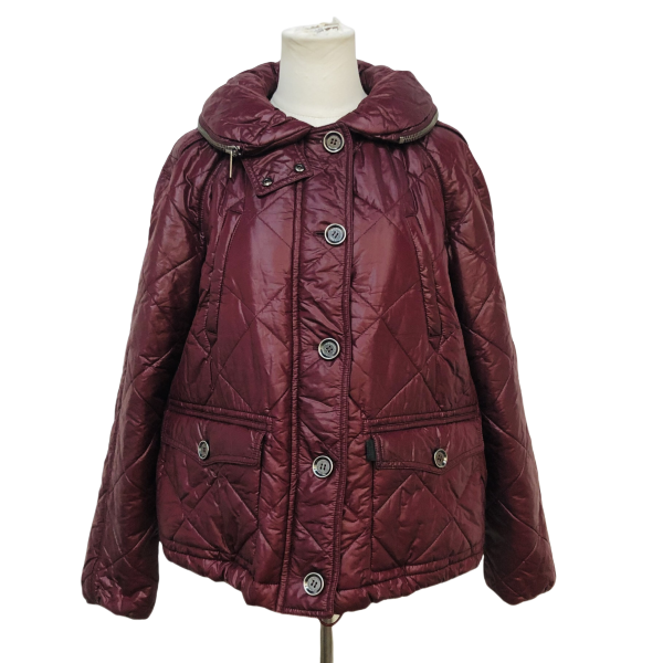 妃鱼/博柏利/聚酰胺纤维/棉服/95新/凡2/3