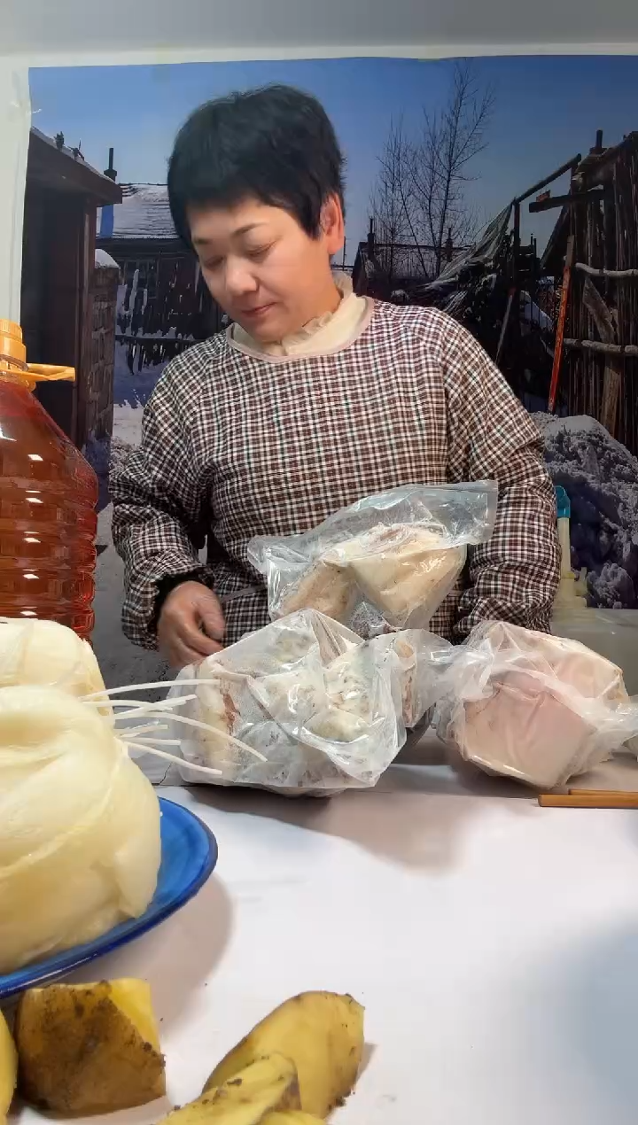 中国大陆冷冻20天食用农产品煮熟猪肉3斤1袋