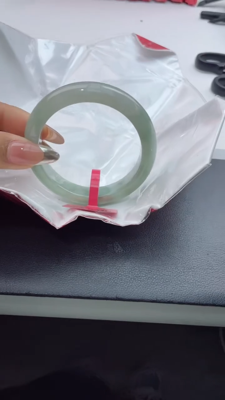 【闪购商品】翡翠手镯未镶嵌13翡翠手镯