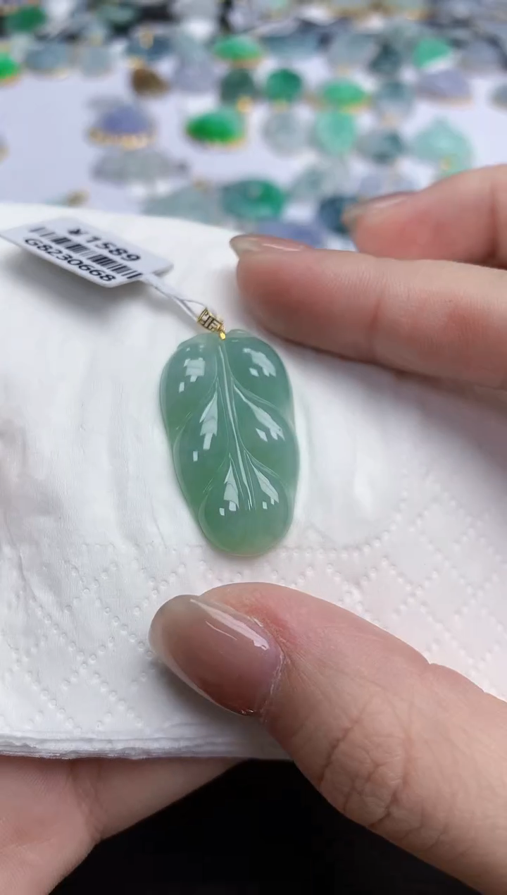 【闪购商品】翡翠颈饰18K金镶嵌天然缅甸翡翠A货