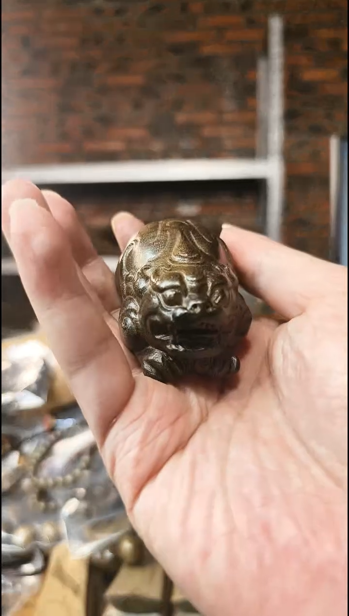 【闪购商品】楠木（金丝楠）把件貔邱手把件