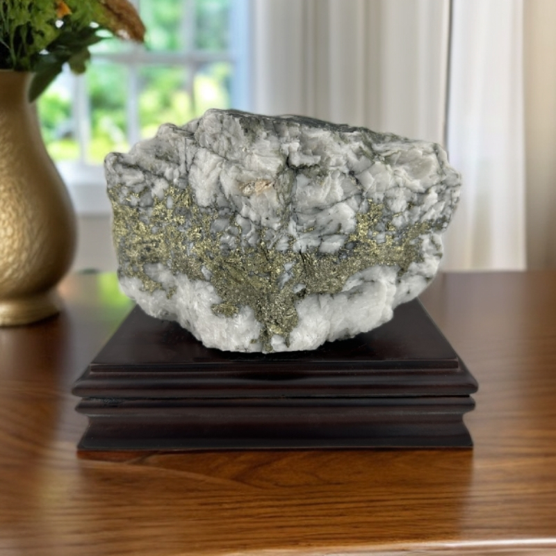 金矿石摆件 矿物晶体（命名：金缠玉）