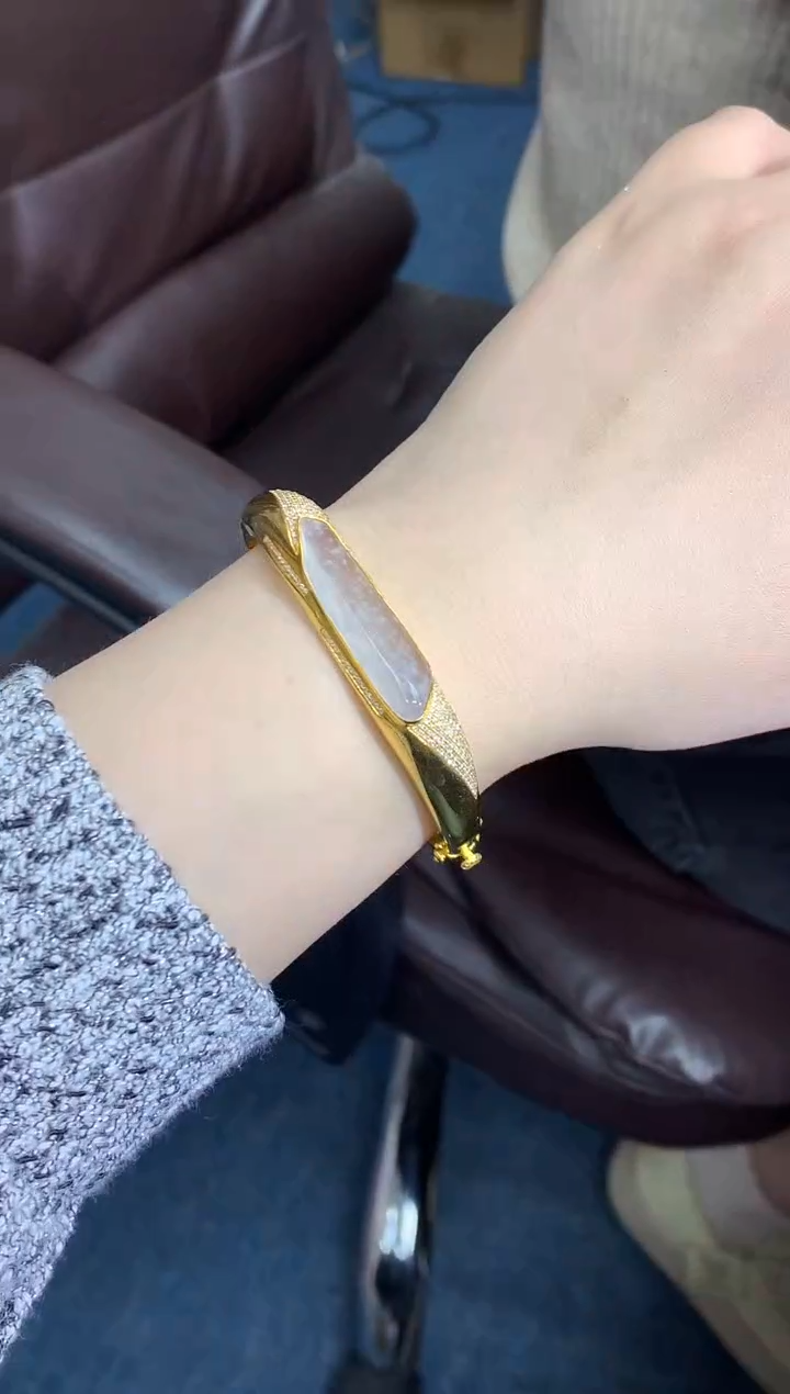 【闪购商品】翡翠手镯18K金镶嵌582-中国好珍宝