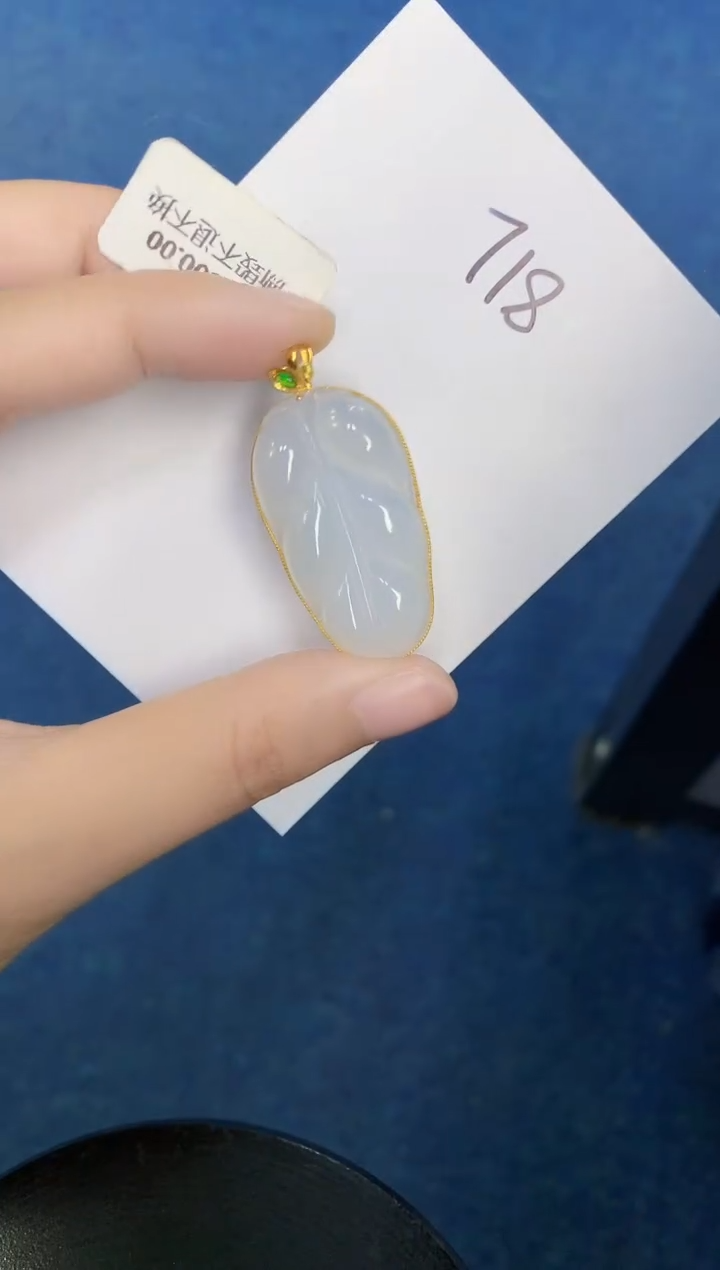 【闪购商品】翡翠颈饰18K金镶嵌000000000