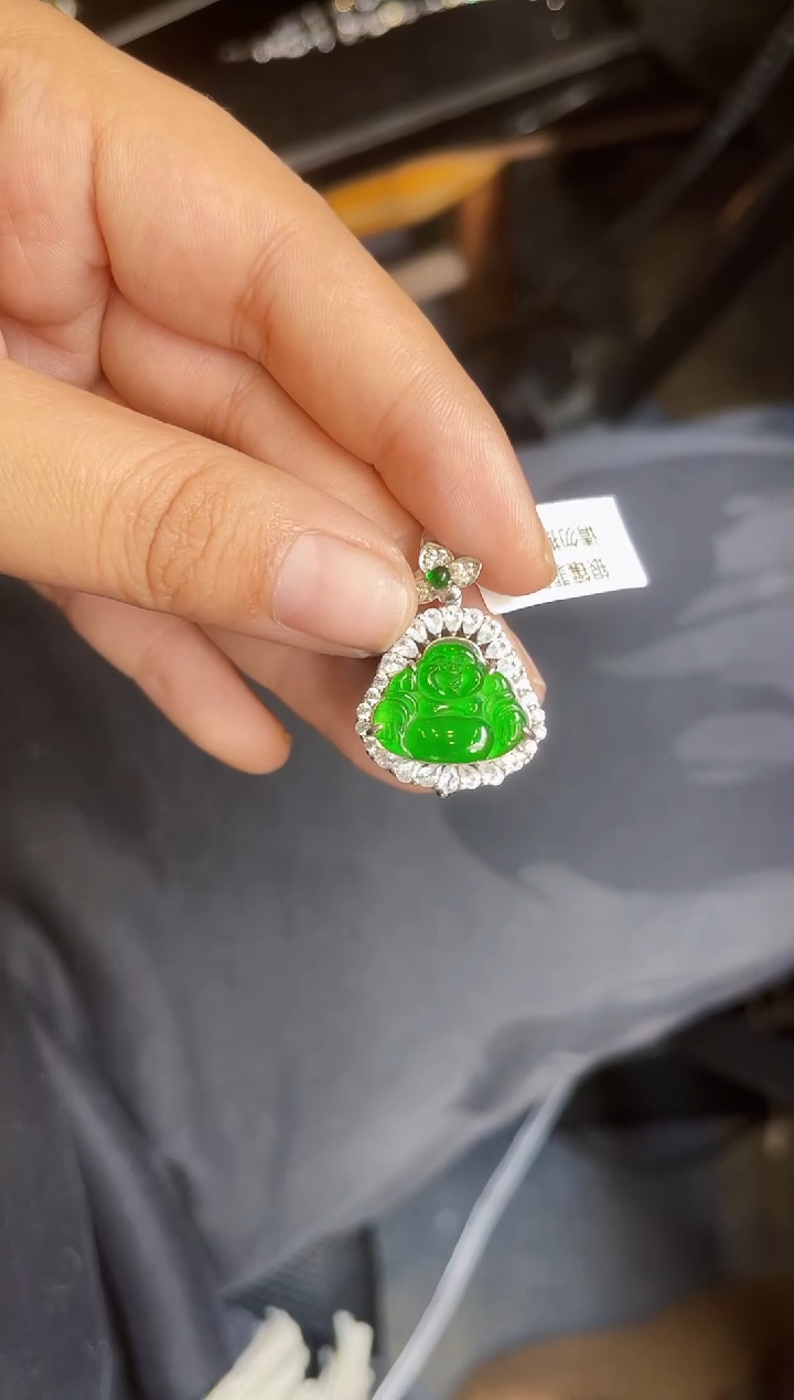 【闪购商品】翡翠吊坠(不含链)银S925镶嵌佛公吊坠