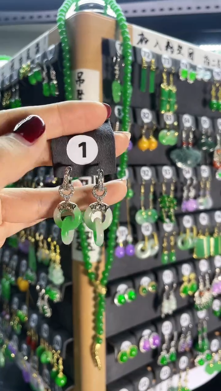 【闪购商品】翡翠耳饰银S925镶嵌1..