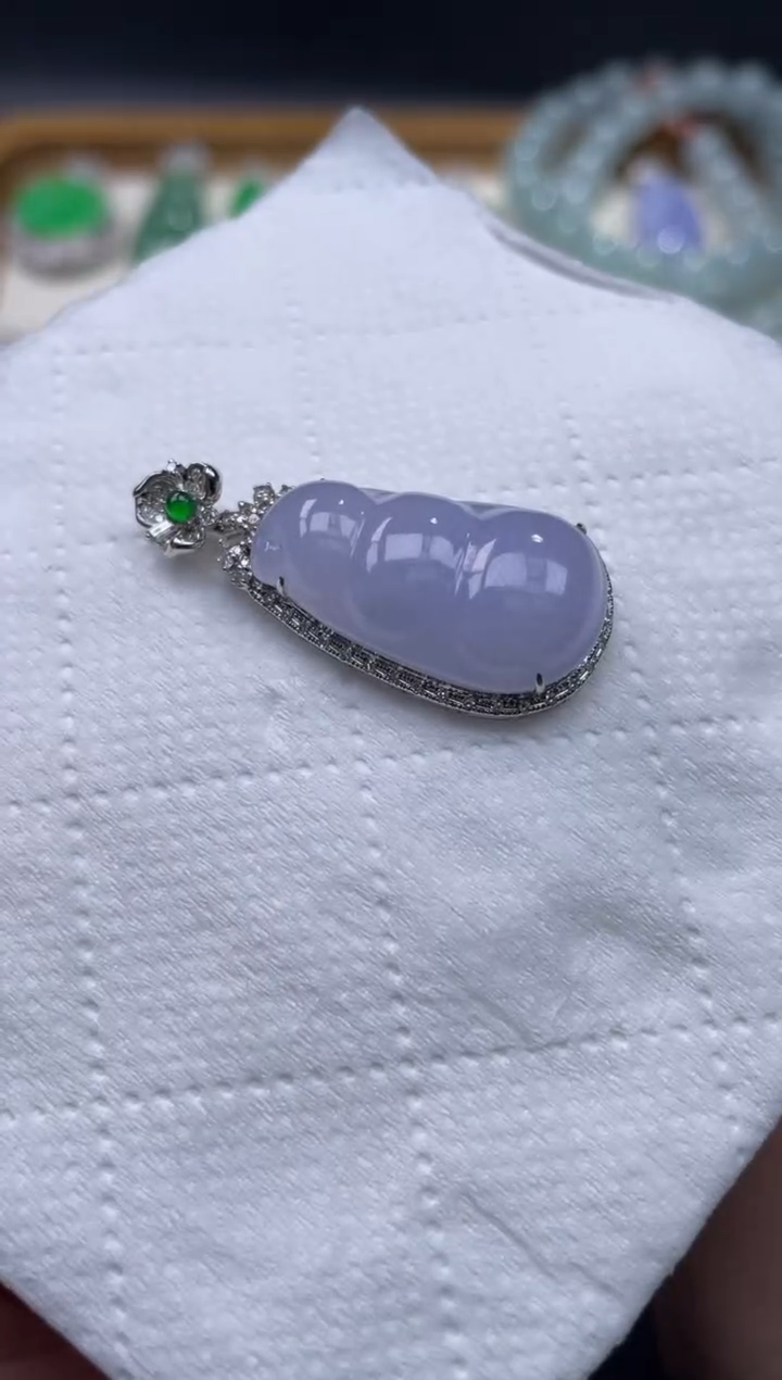 【闪购商品】翡翠颈饰18K金镶嵌74.......