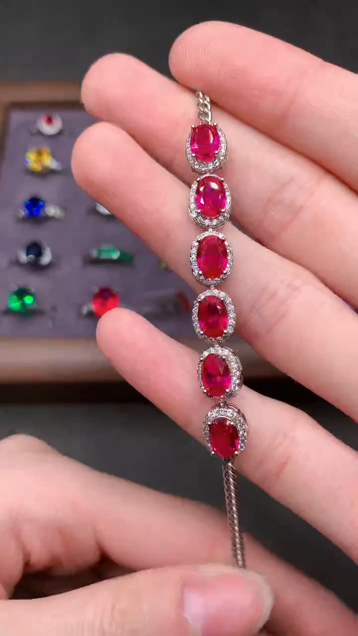【闪购商品】红宝石手链银S925镶嵌····