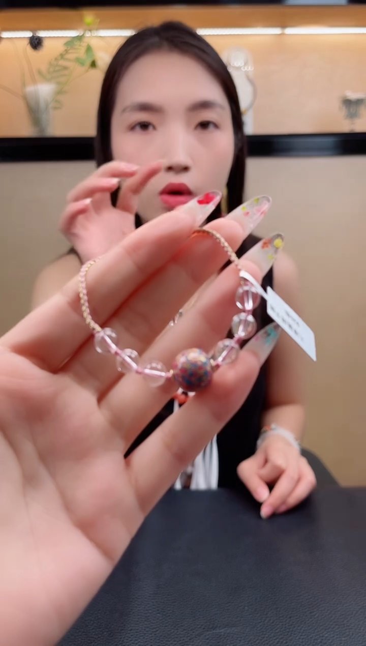 未镶嵌手链水晶默认微瑕，介意勿拍！