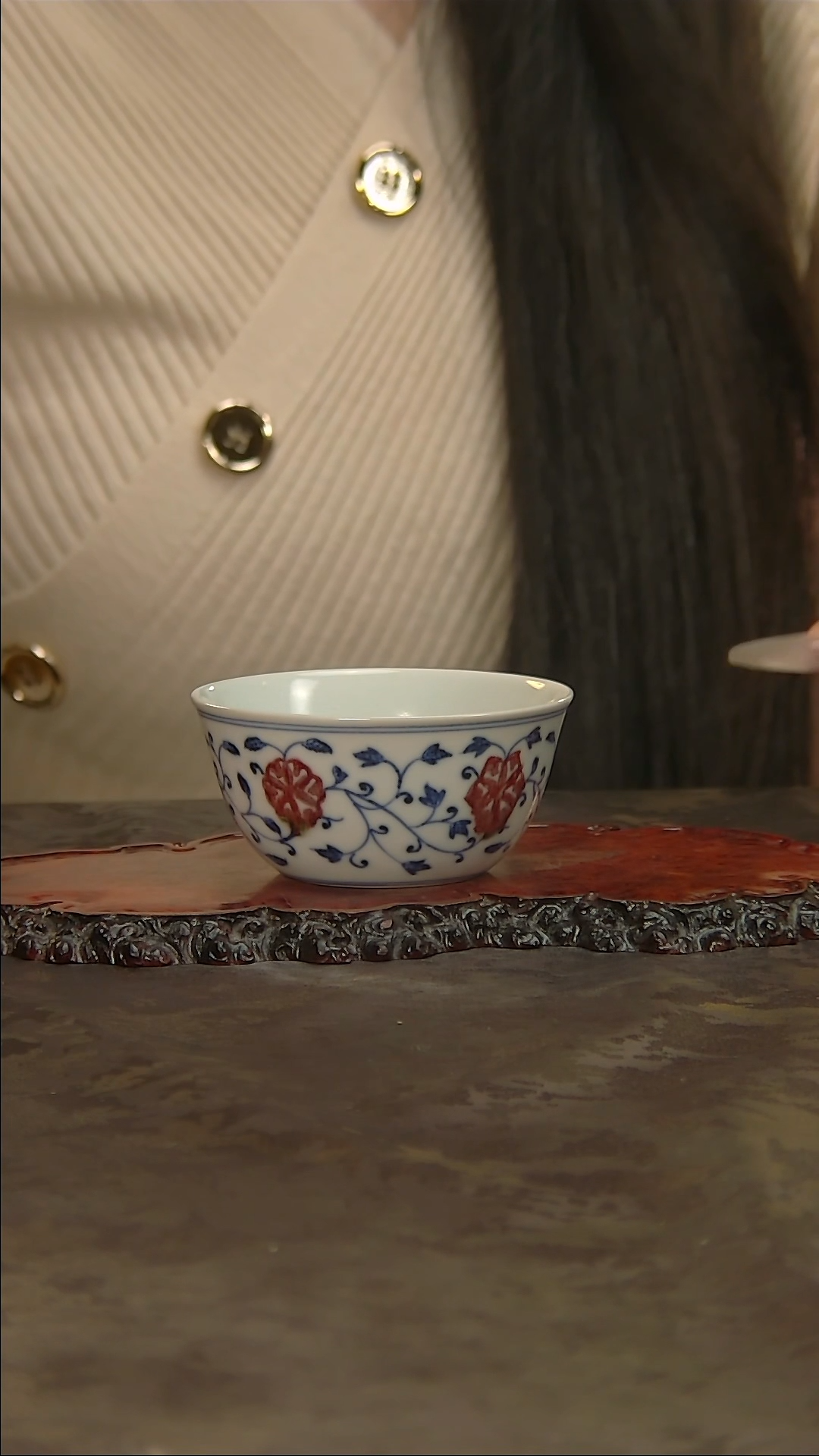 【闪购商品】青花手绘缠枝莲釉里红主人杯