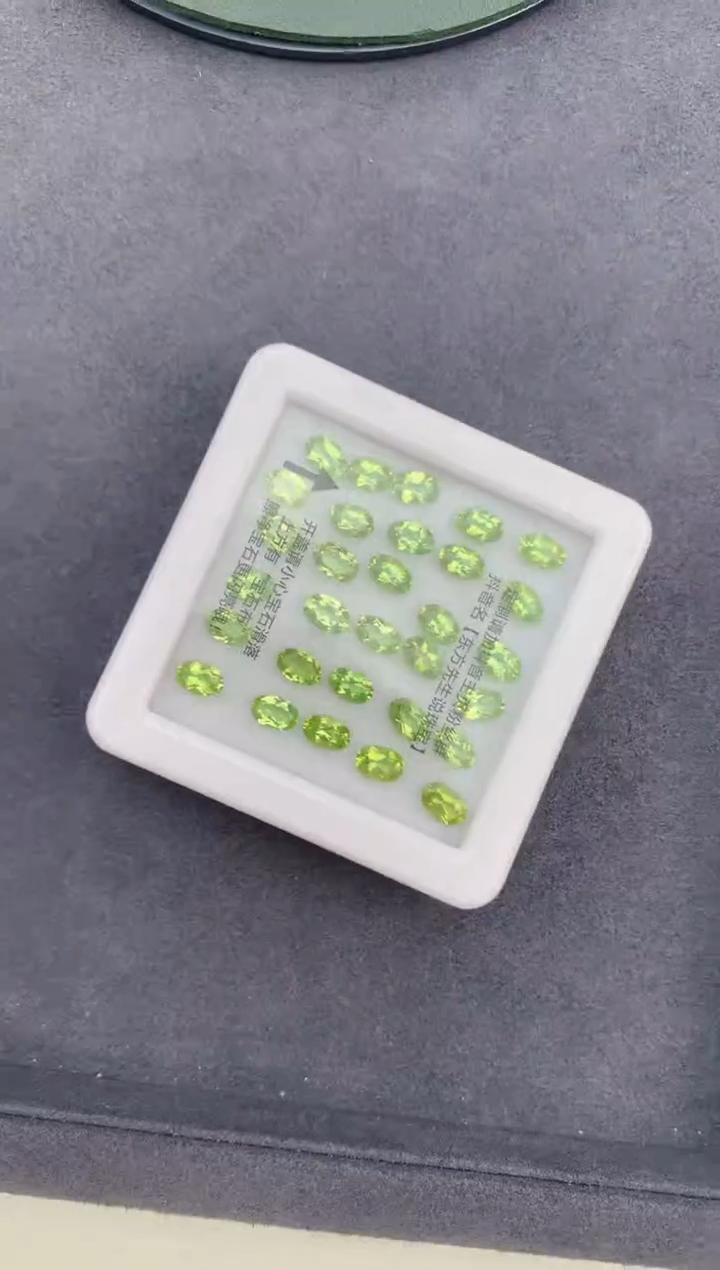 【闪购商品】橄榄石裸石未镶嵌15ct橄榄石