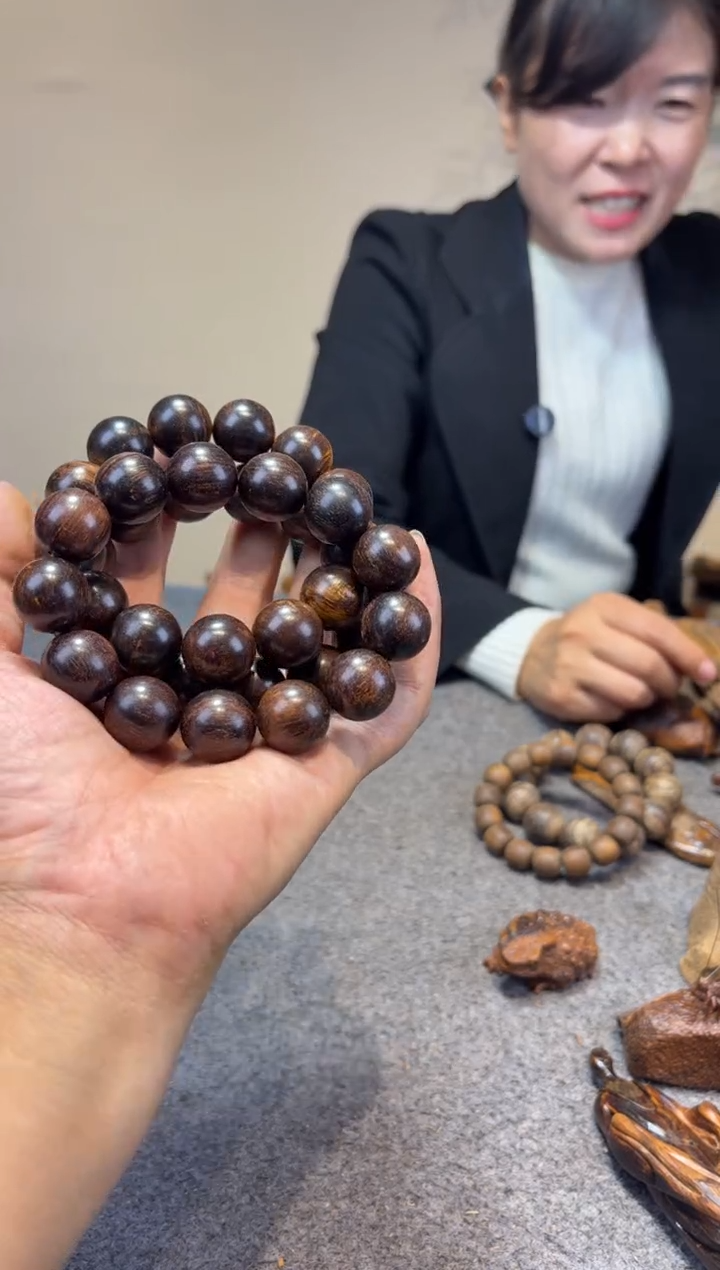 贡木卫**影贡木贡木贡木