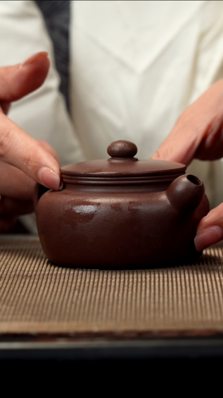 紫砂茶盏紫泥道洪150CC