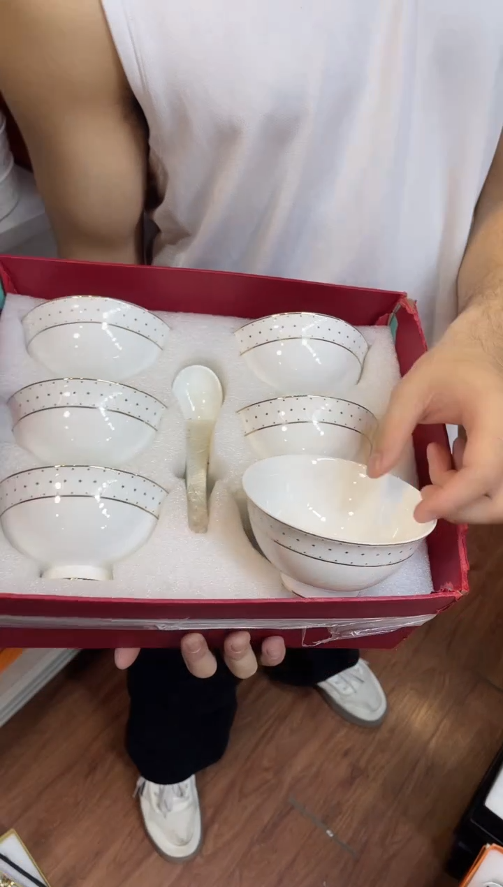 杯鸿辉家品牌瓷器，京东包邮！