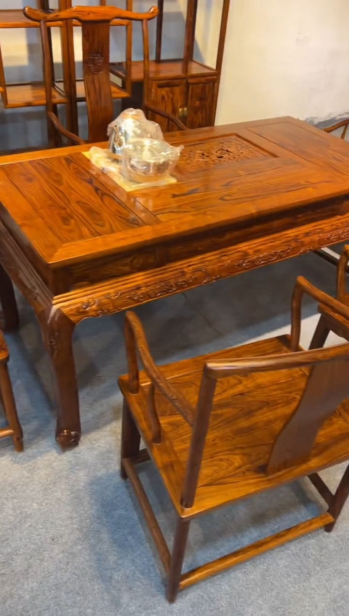 【闪购商品】花梨木类木雕茶桌一套