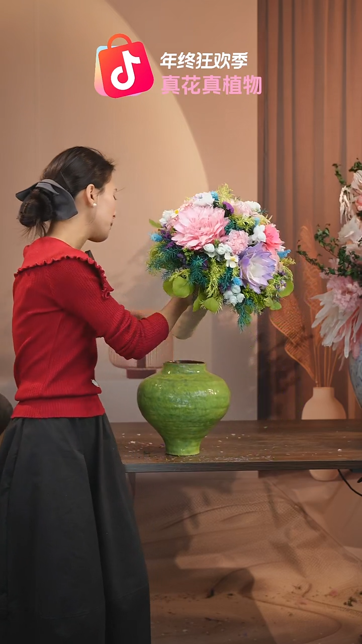 ：            花+花瓶