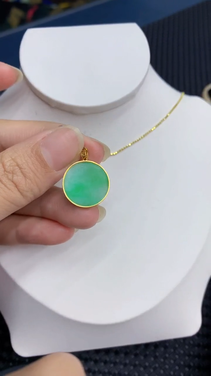 【闪购商品】翡翠颈饰18K金镶嵌            8