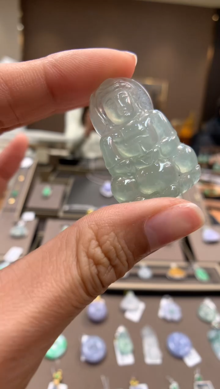 【闪购商品】翡翠颈饰未镶嵌观音