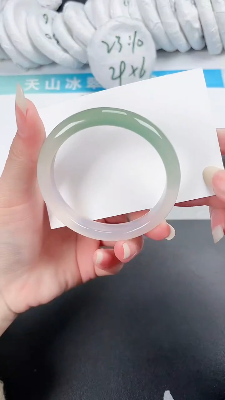 【闪购商品】石英质玉手镯未镶嵌342-56.3