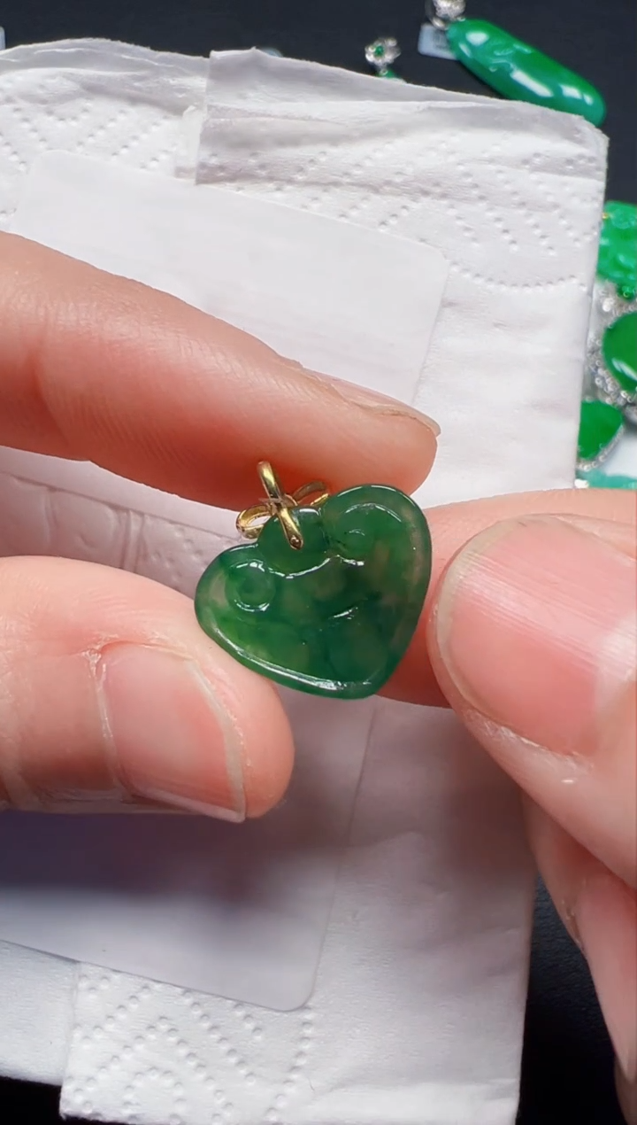 【闪购商品】翡翠吊坠(不含链)18K金镶嵌380