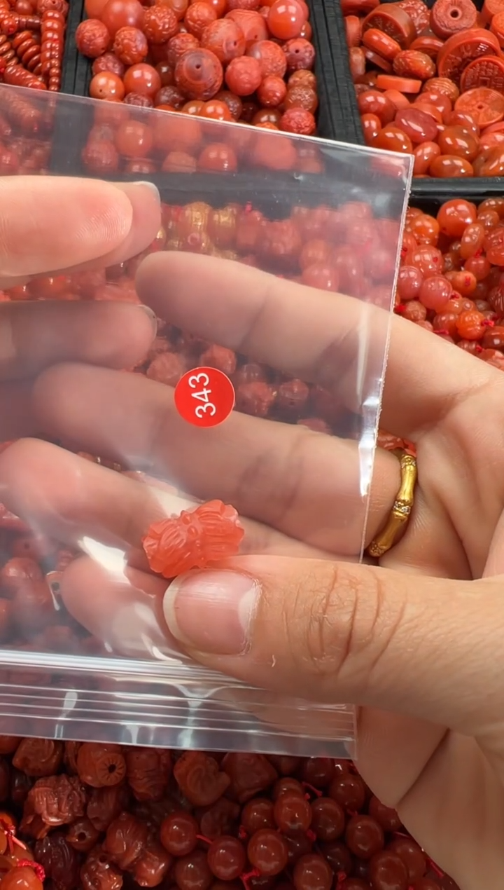 【闪购商品】南红玛瑙颈饰未镶嵌1