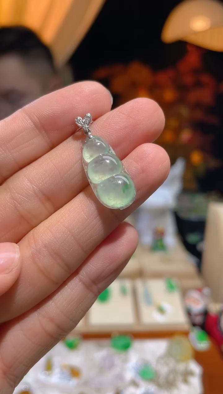 【闪购商品】翡翠颈饰18K金镶嵌假一赔三