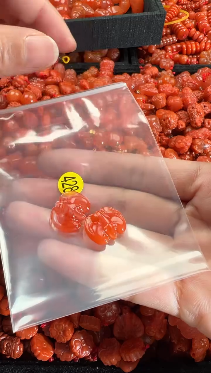 【闪购商品】南红玛瑙颈饰未镶嵌1