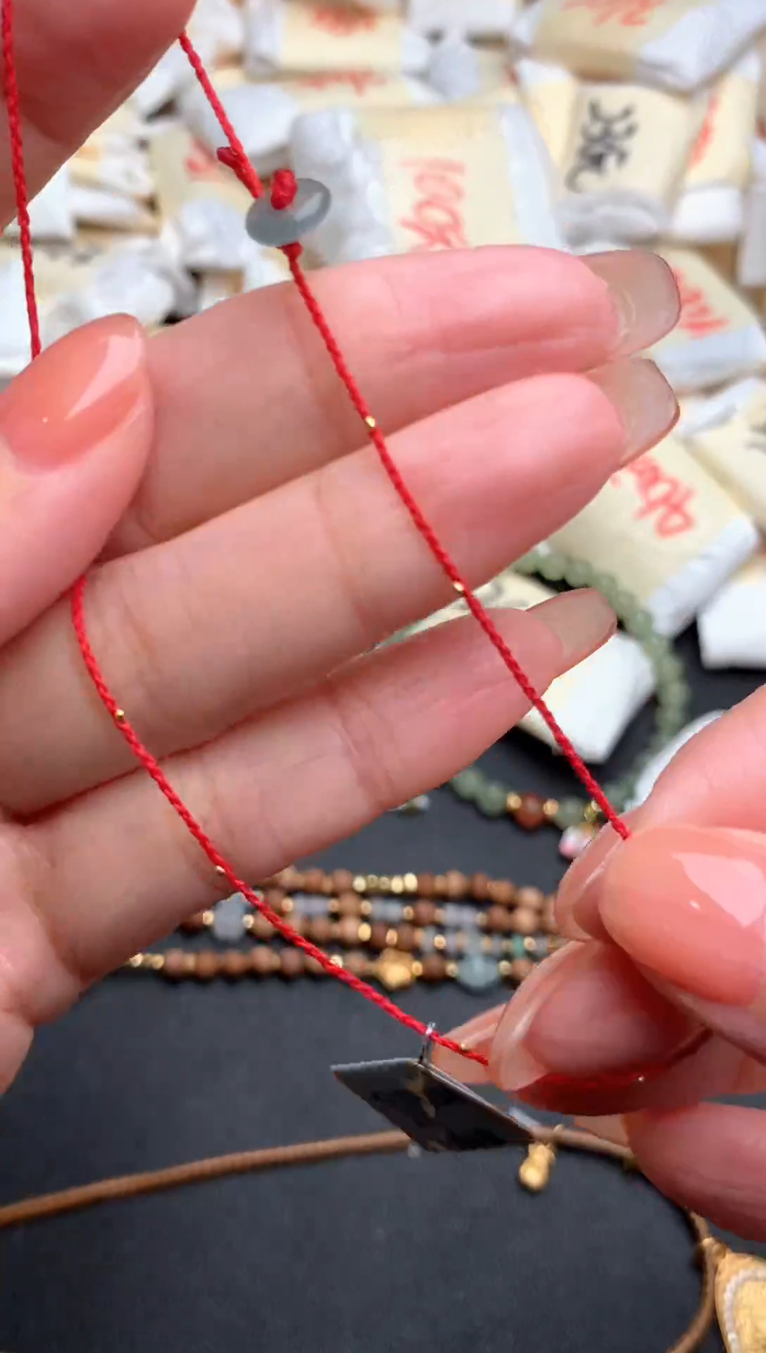 18K金镶嵌挂件翡翠福利脚链