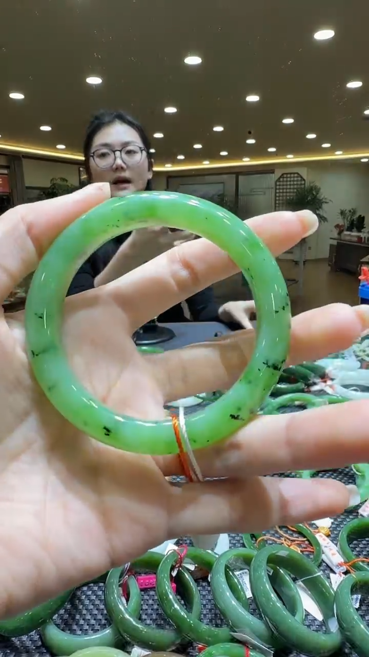 颈饰未镶嵌和田玉手镯57