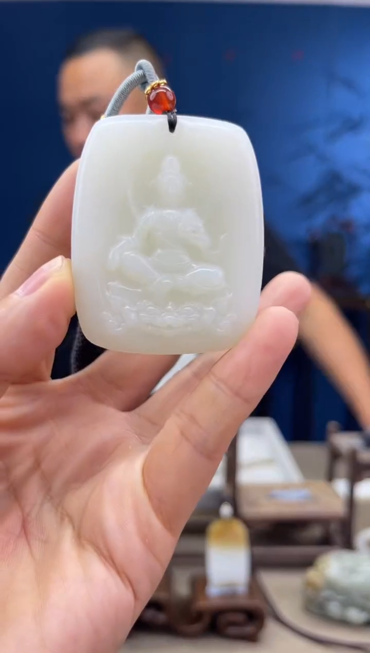 和田玉未镶嵌颈饰1