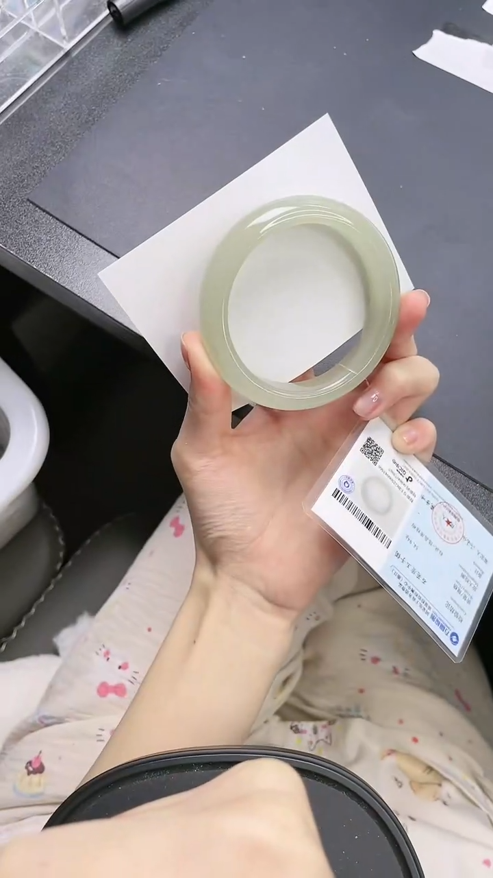 石英质玉手镯未镶嵌42-57