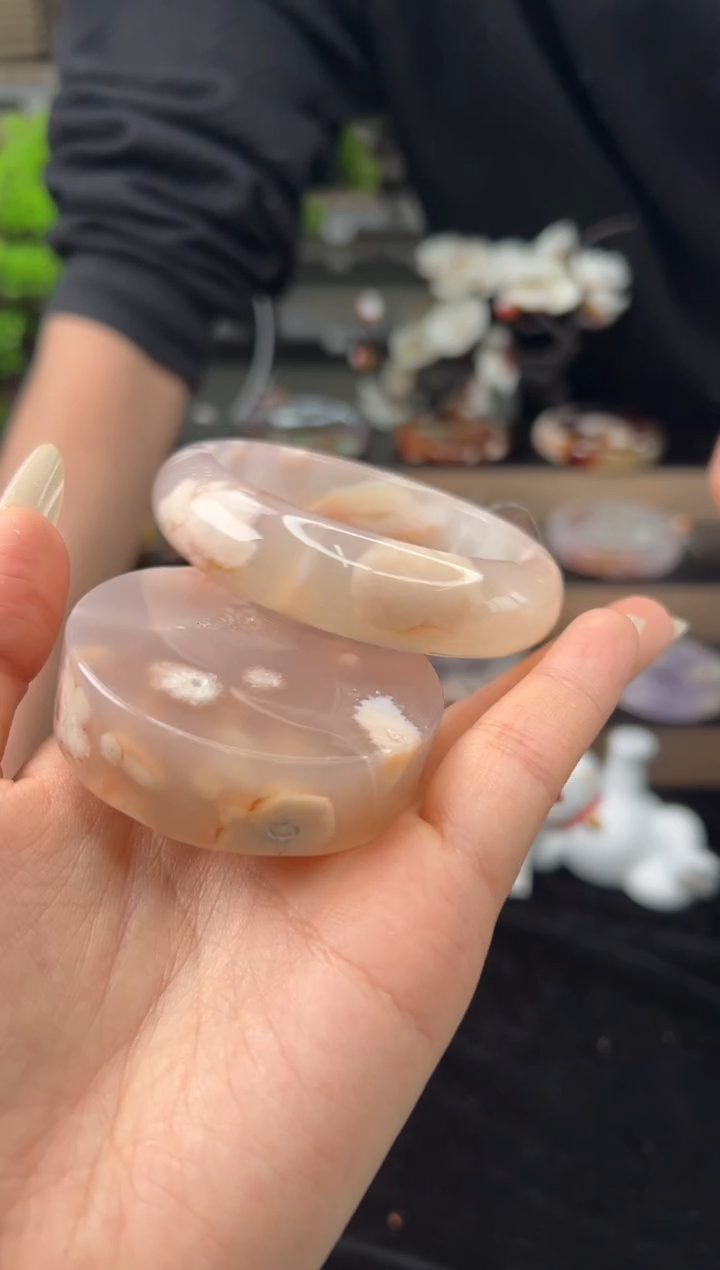 【闪购商品】石英质玉手镯未镶嵌56圈口（赠送镯心）23103