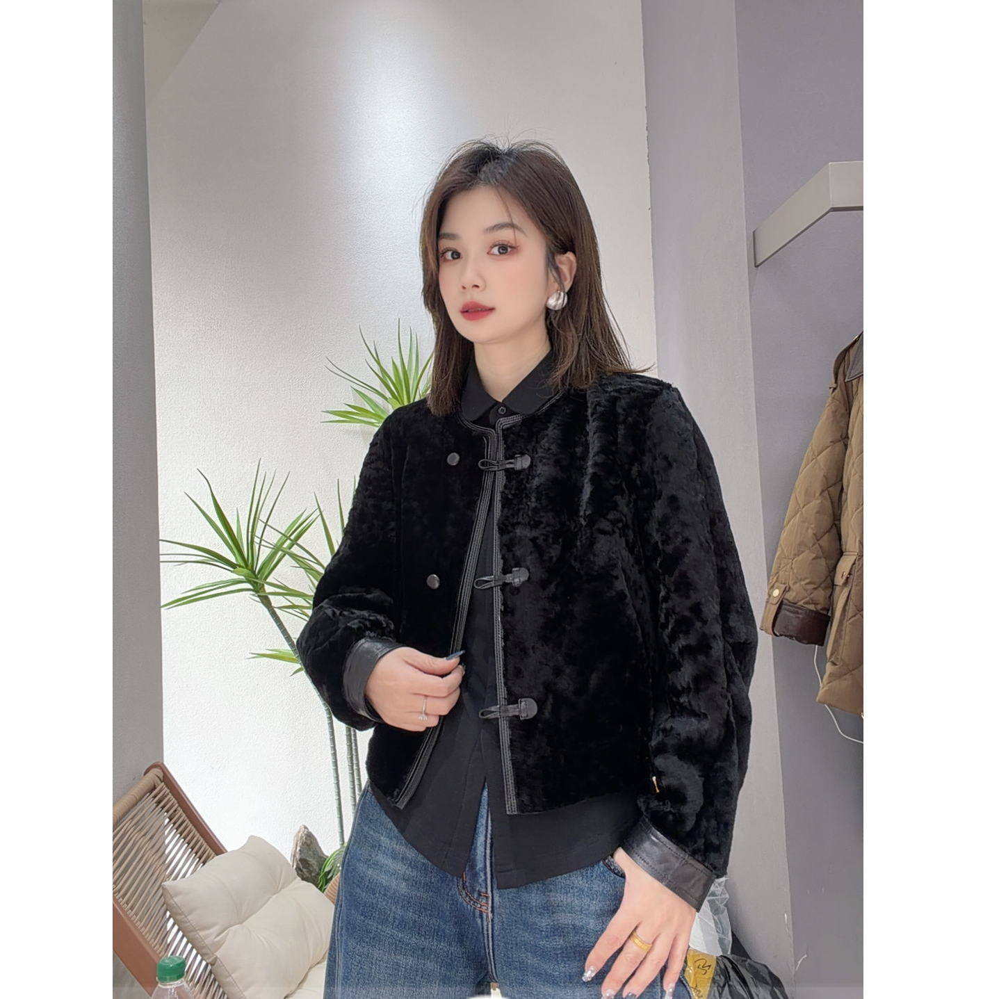 大胡子25年新款常规款设计师单排扣皮毛一体外套1038