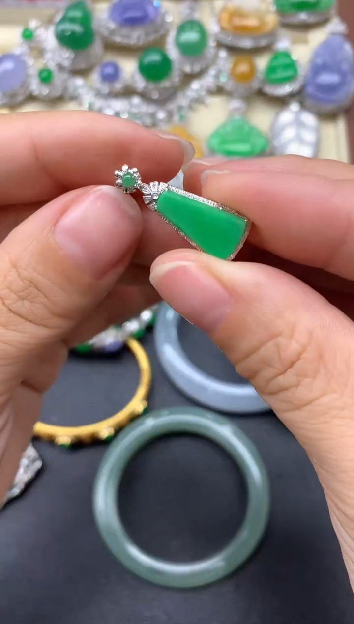 【闪购商品】翡翠颈饰18K金镶嵌176-中国好珍宝