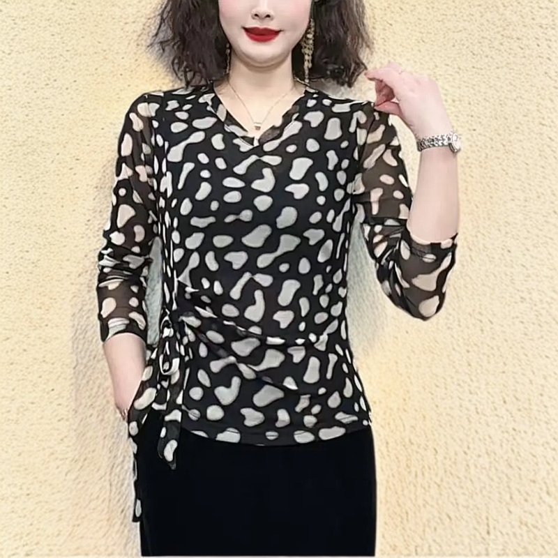 高品质长袖印花V领打底衫网纱春夏显瘦修身时尚洋气遮肚气质小衫