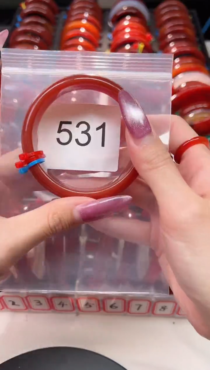 手镯玛瑙/玉髓未镶嵌58圈口*B531