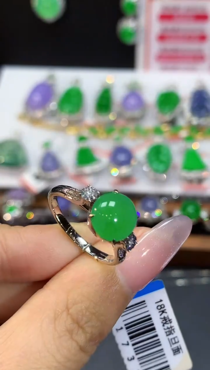 18K金镶嵌戒指翡翠L1731多样性发其一