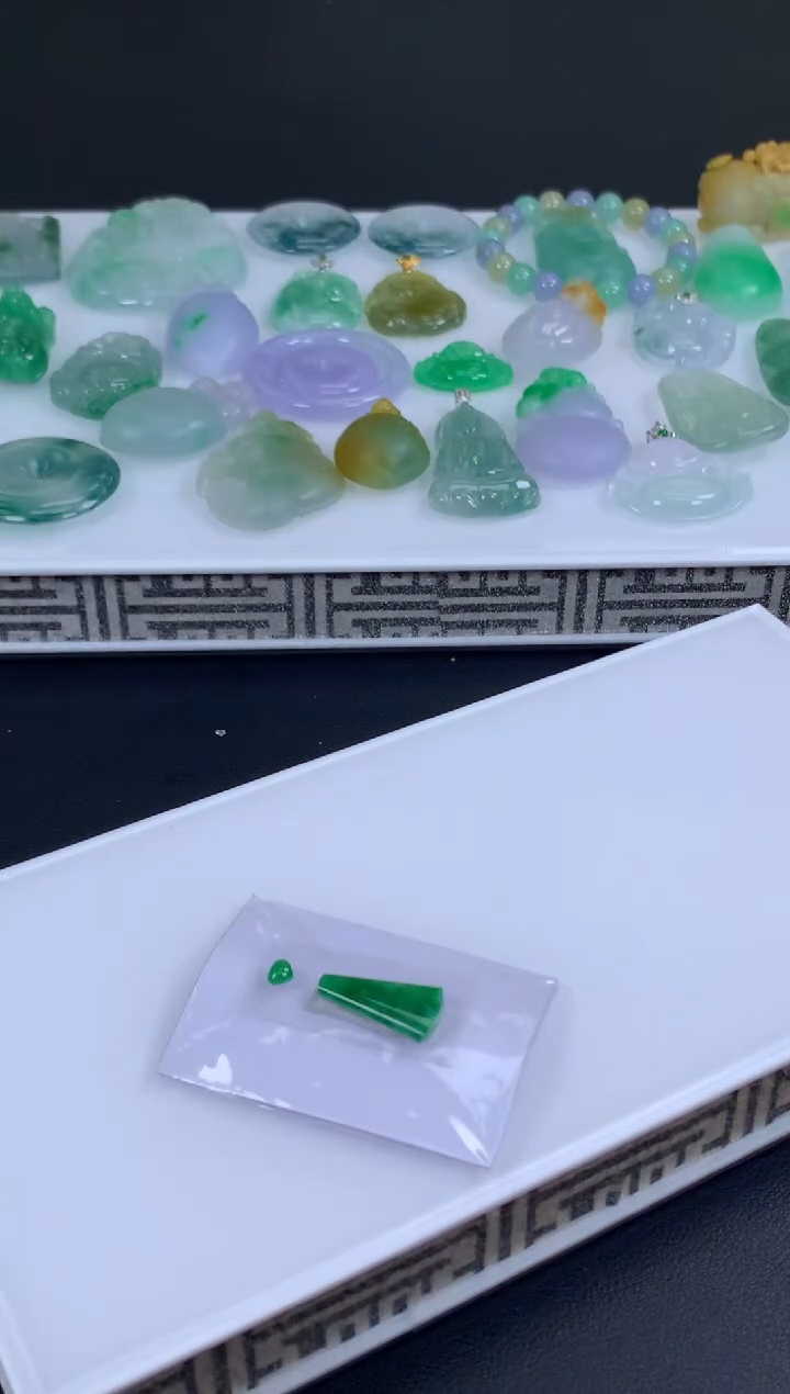 【闪购商品】定制翡翠未镶嵌翡翠