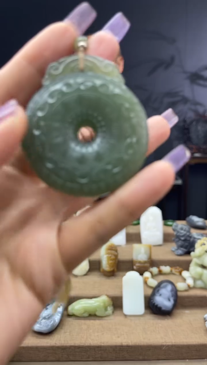 颈饰未镶嵌和田玉1