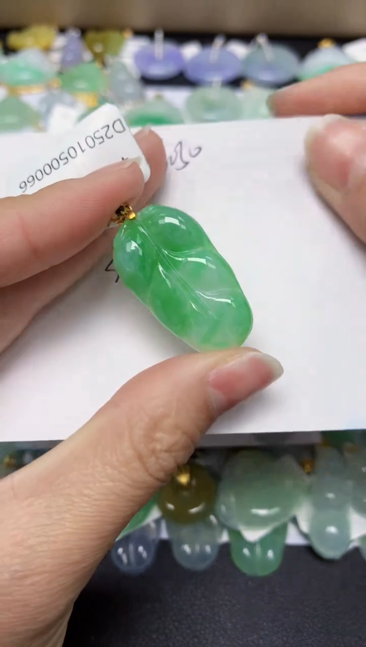 【闪购商品】翡翠颈饰18K金镶嵌 天然翡翠A货