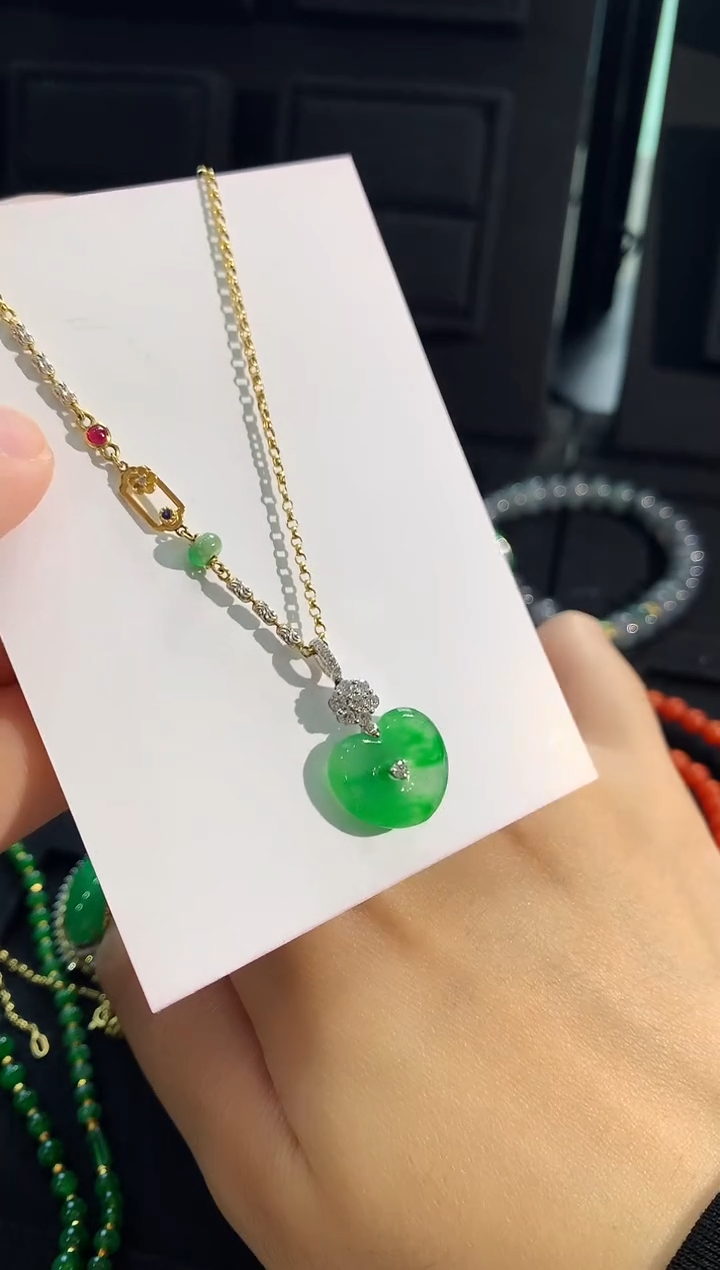 【闪购商品】翡翠吊坠(不含链)18K金镶嵌吊坠