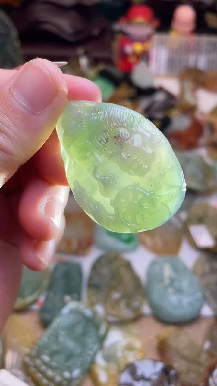 颈饰未镶嵌翡翠一念