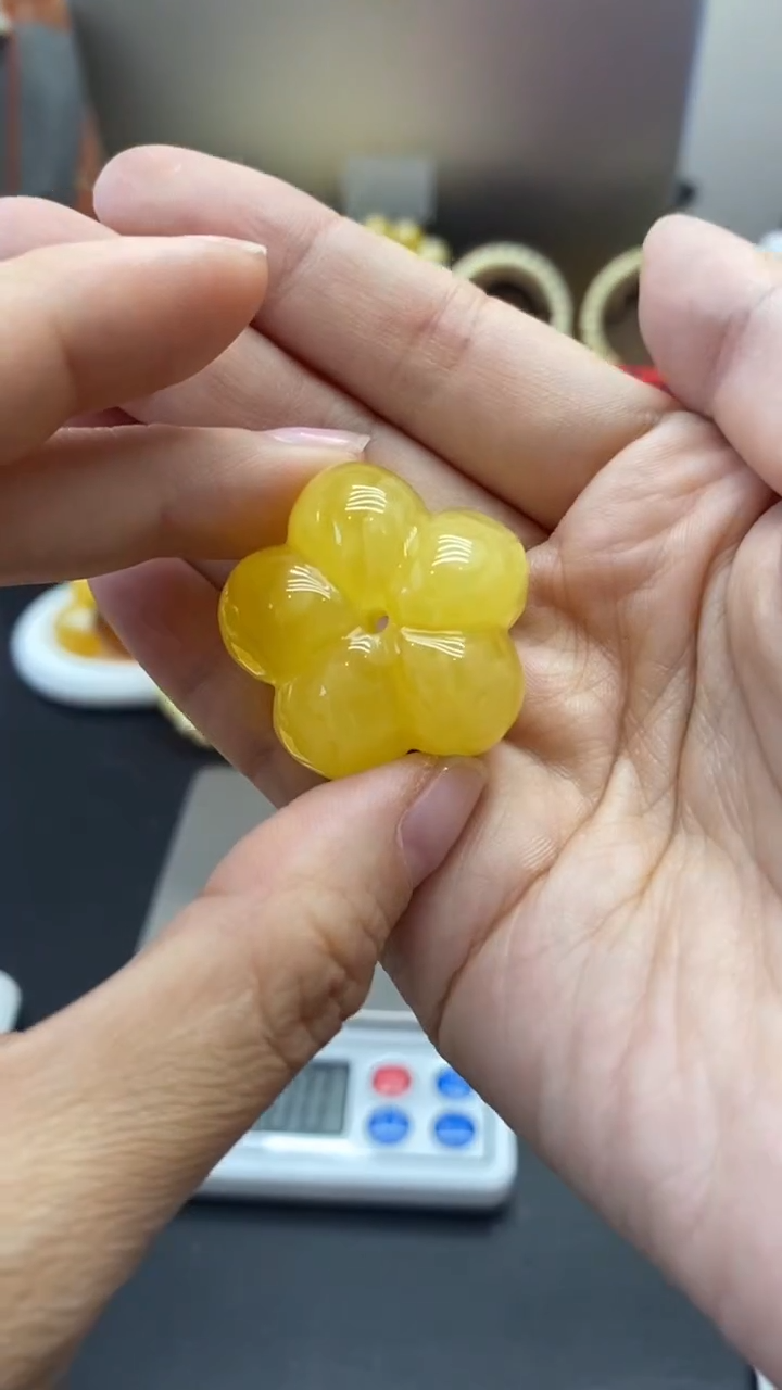 琥珀未镶嵌珠宝奇石2528瑕疵品